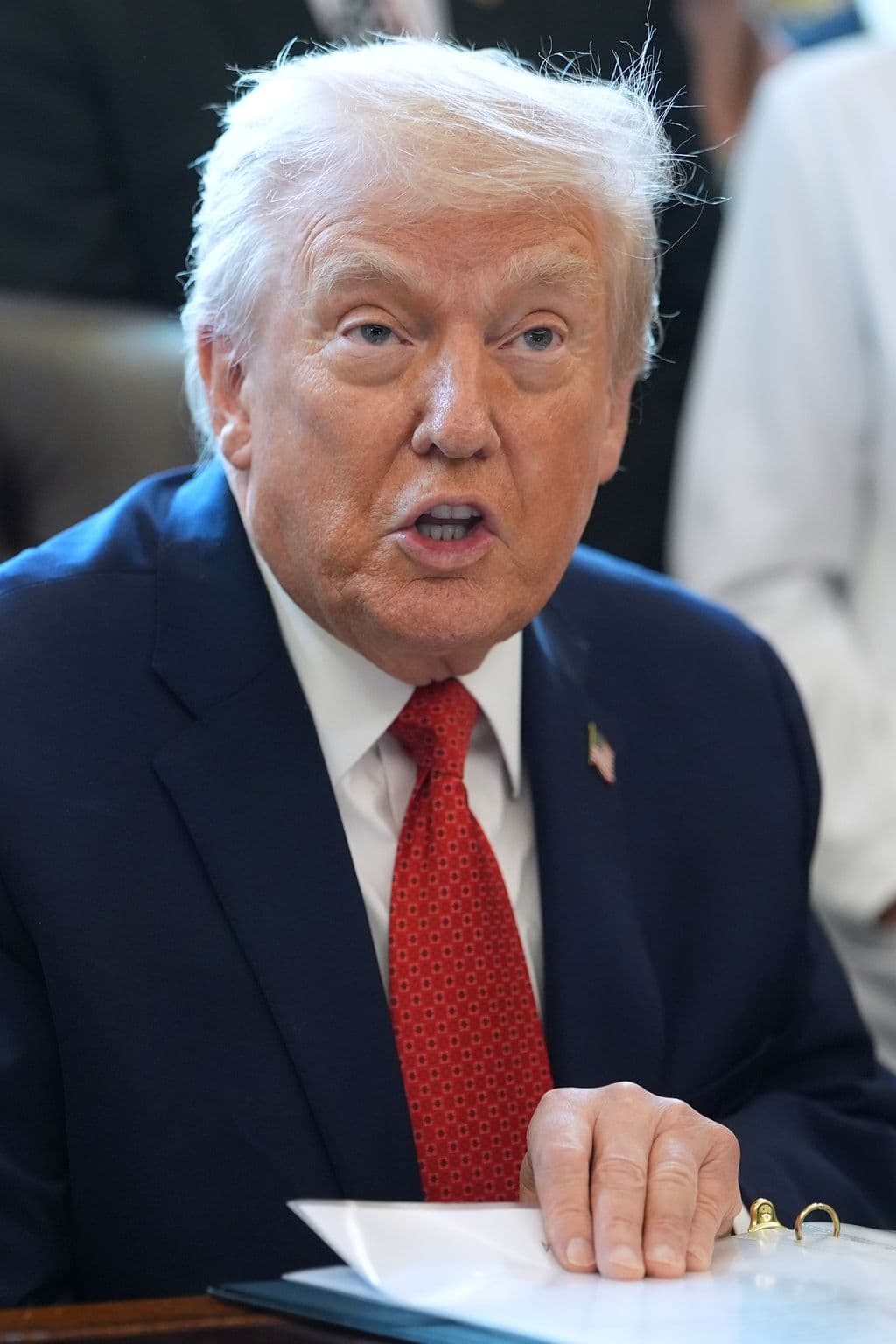 Trump suspends green card lottery programme