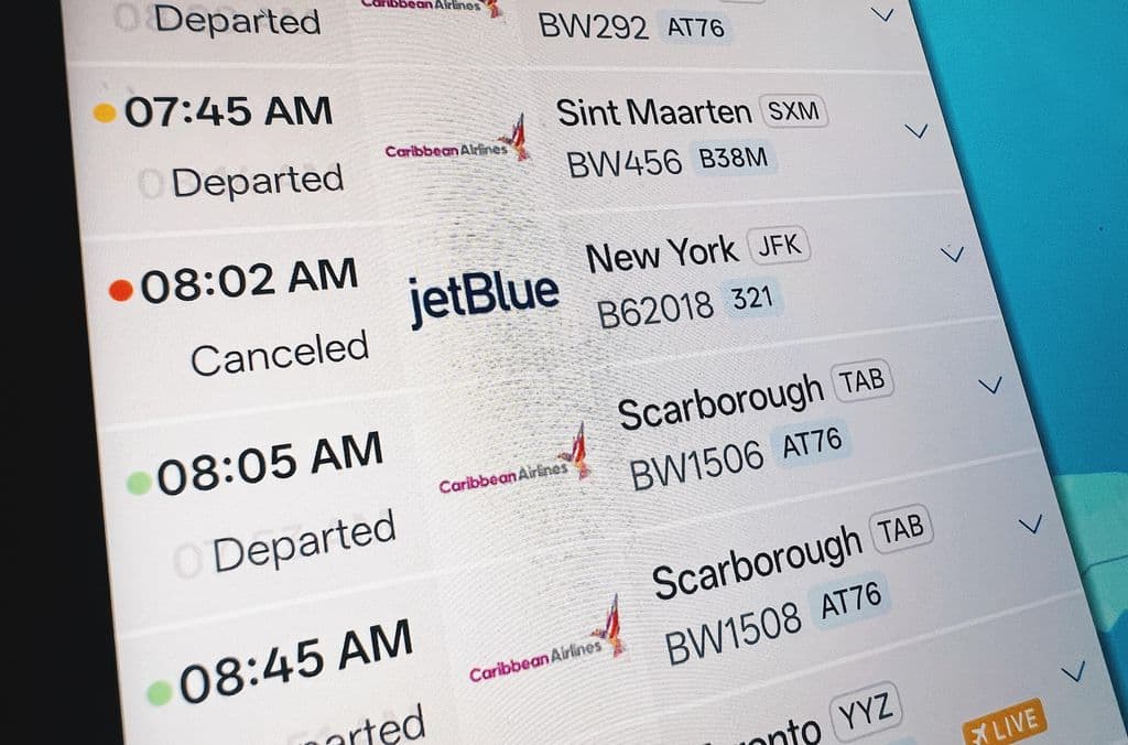 American carriers cancel Caribbean flights amid U.S. military operations