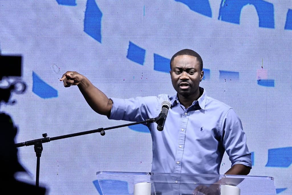 Farley cautions licensing officers against harsh enforcement in Tobago