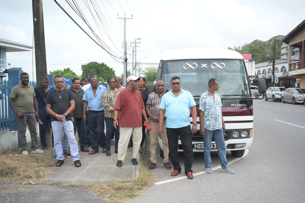 Dowlath assures payments amid school maxi service threat