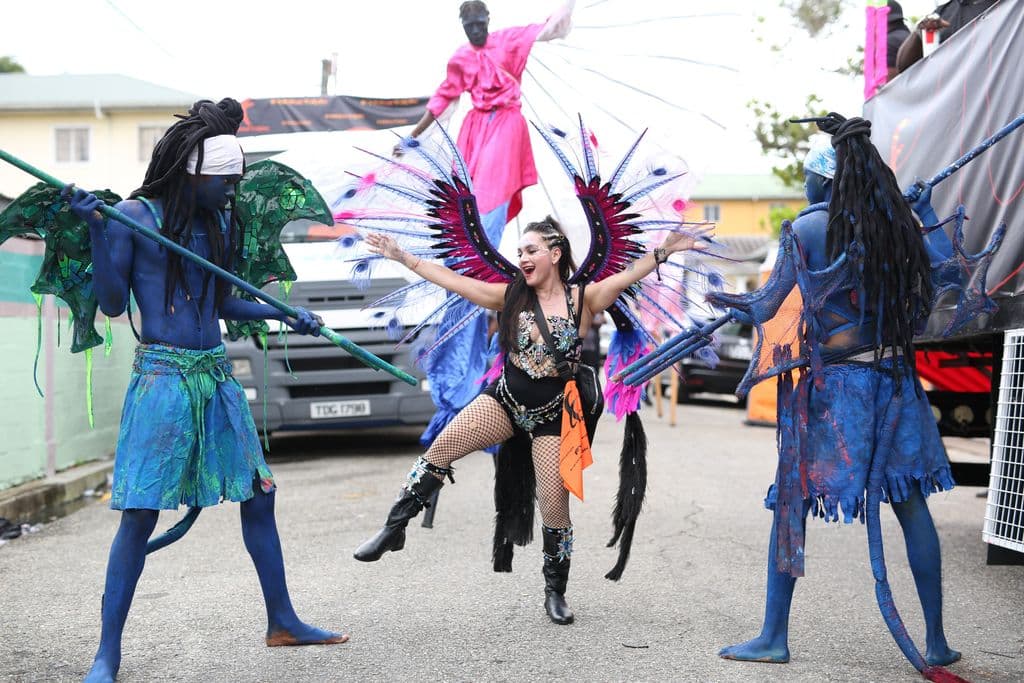 San Fernando mas kicks off