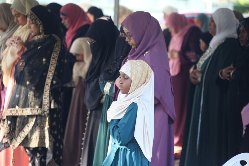 Nizam Baksh urges global peace during Eid