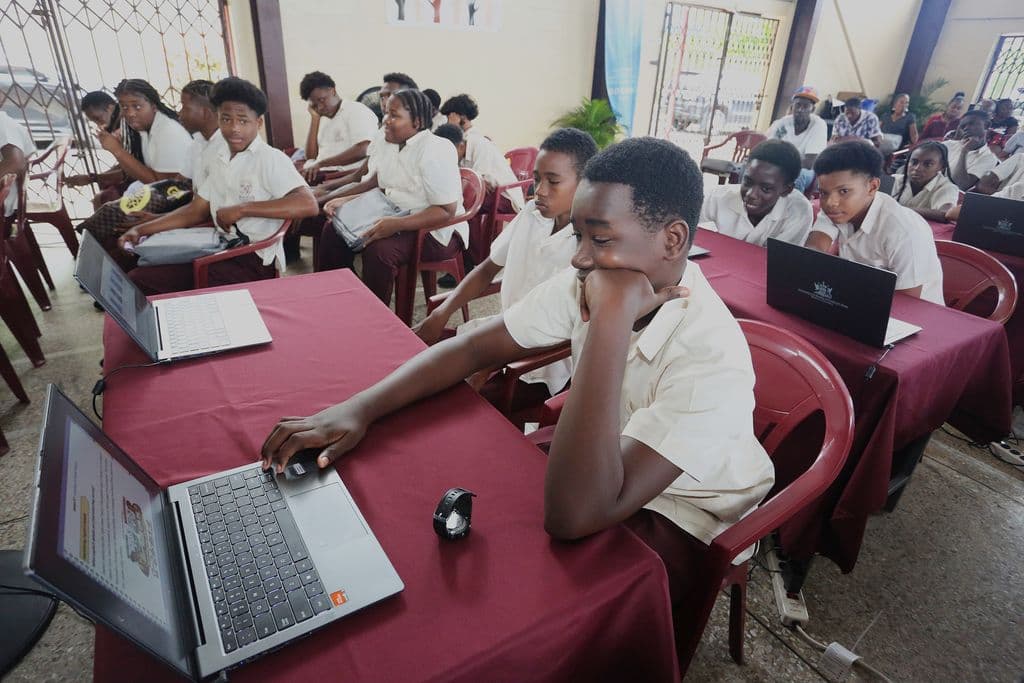 Govt bringing law to regulate children’s social media usage