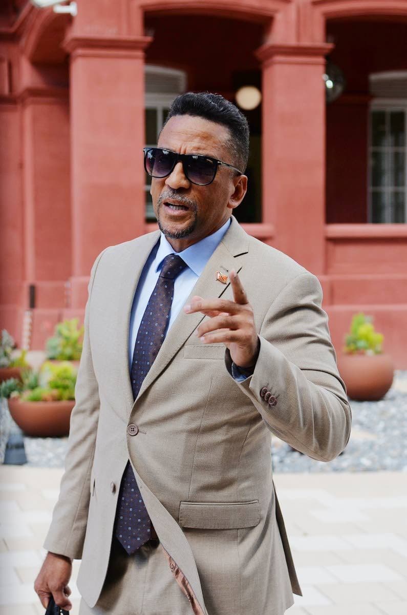 Senator’s car broken into in Cascade, cash and valuables stolen