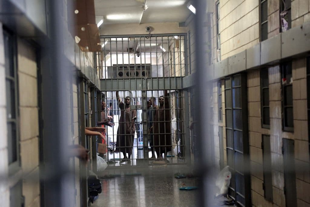 Broken prison system undermining crime fight, experts say