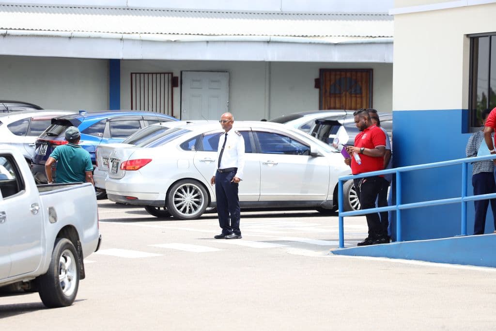 Licensing offices extend cashier hours to 3:30 pm