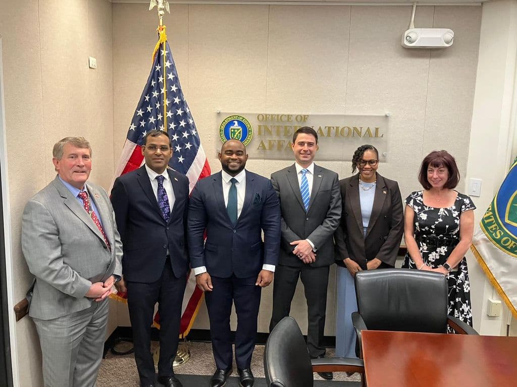 Sobers in Washington for bilateral talks