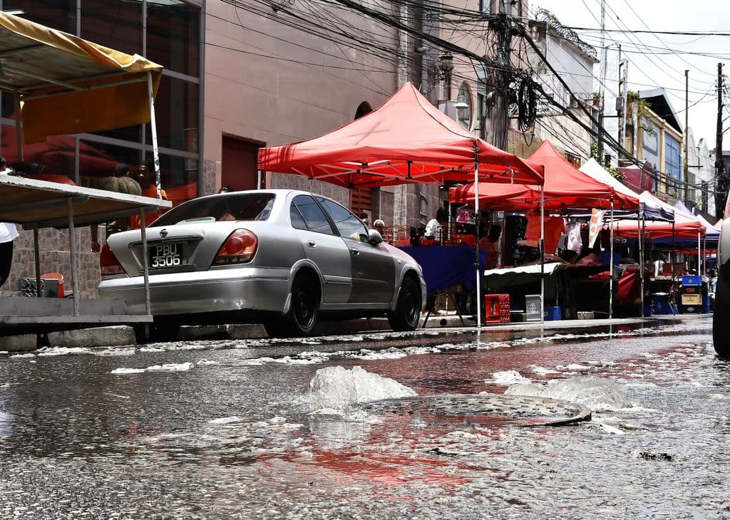 Charlotte Street vendors unhappy after sewage leak disrupts sales