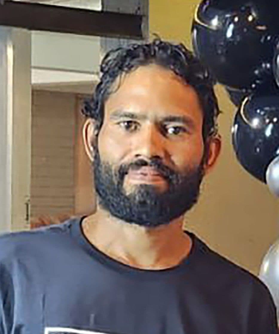 Cyclist found dead days after distress call to police