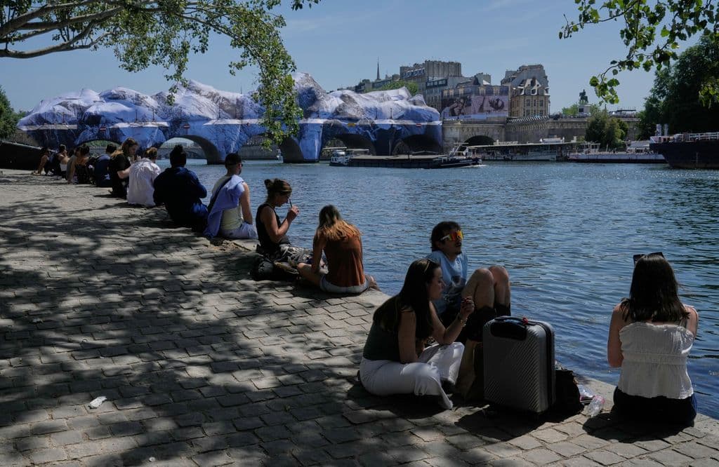 Exceptionally early heat wave shatters records and brings deaths in Europe