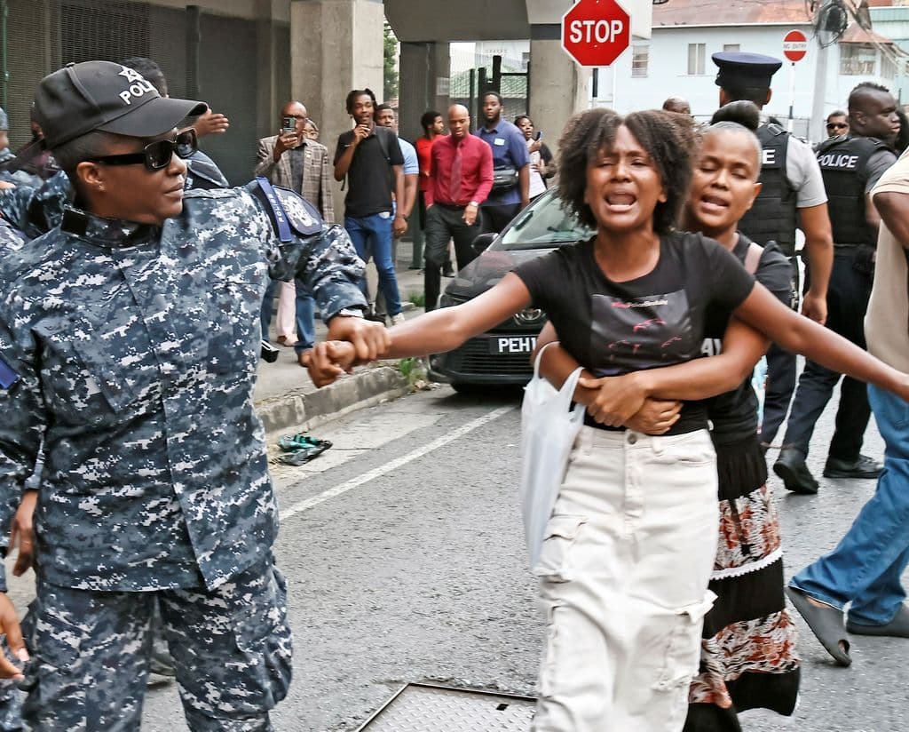 3 held during Kaia Sealy protest released on bail