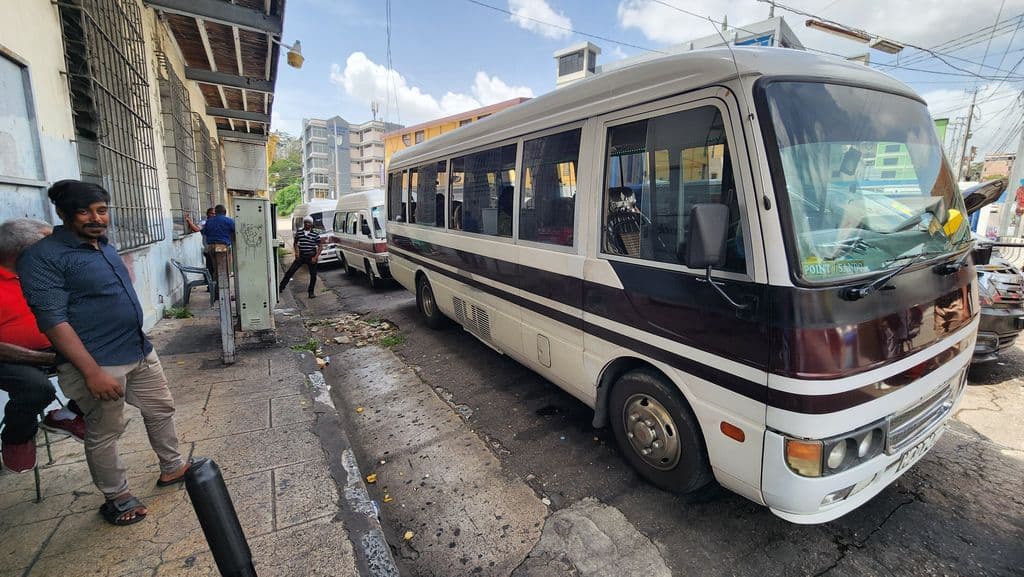 South maxi operators show silent support