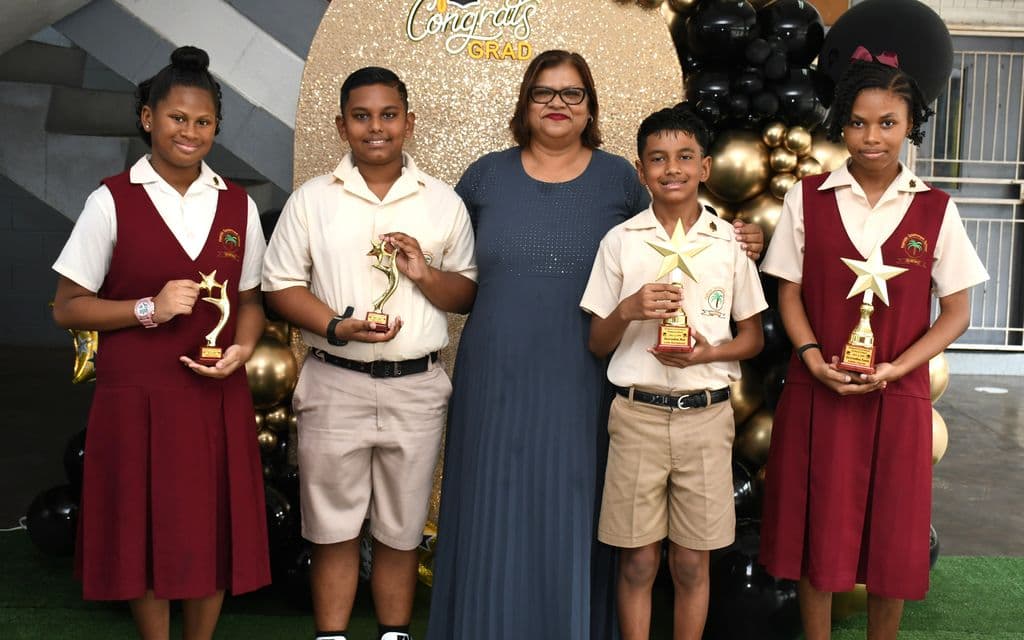 Principal inspires graduates as Palmiste Govt School rebuilds after fire