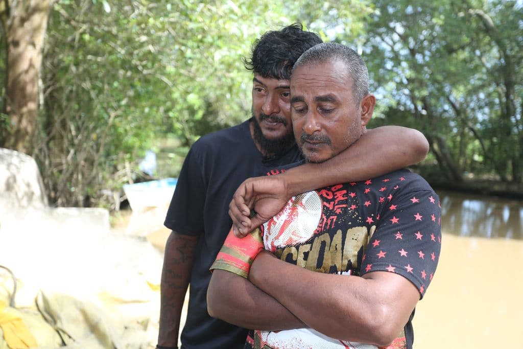 Fishermen attacked by Spanish-speaking pirates