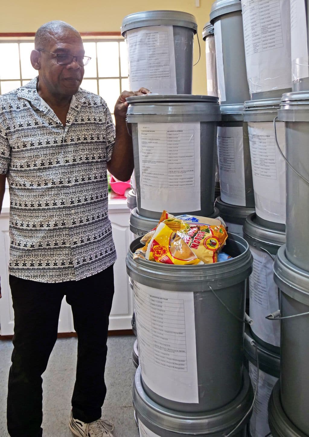 Aid convoys being assembled for Venezuela quake relief operation