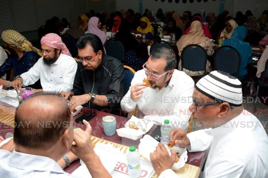 Young visits mosque, tells worshippers: 'I am simply God's vessel'