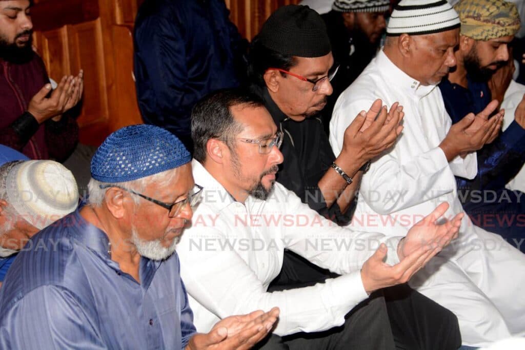 No word on acting PM as Young leaves for meeting with US Sec of State