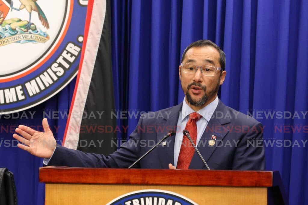 No tax on public servant salaries not applicable to ex-prime ministers