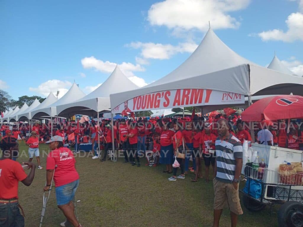 Thousands in red at Eddie Hart Savannah