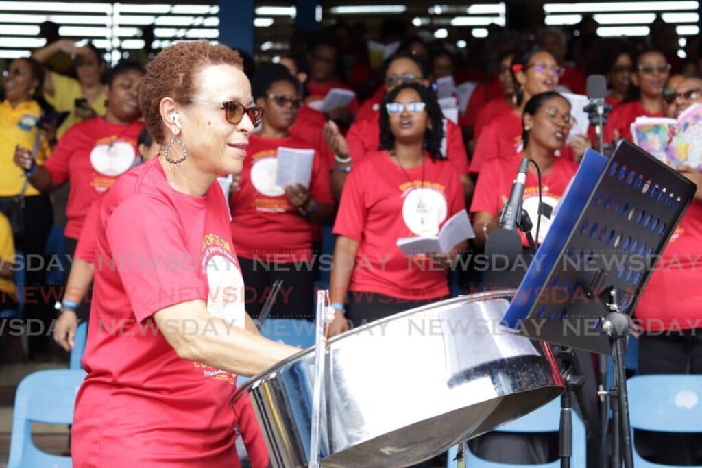 Catholics celebrate day of worship, healing at Oval