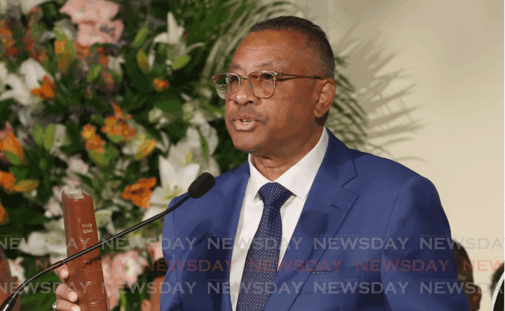 Planning Minister: End plastic pollution