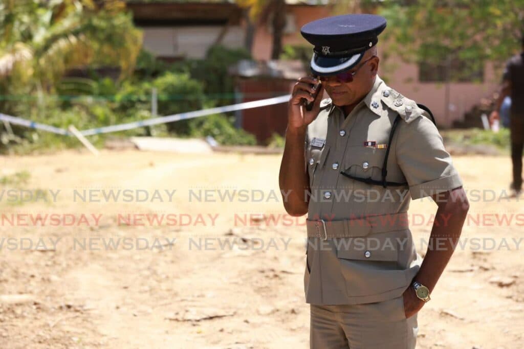 [UPDATED] Police find 2 women in shallow grave