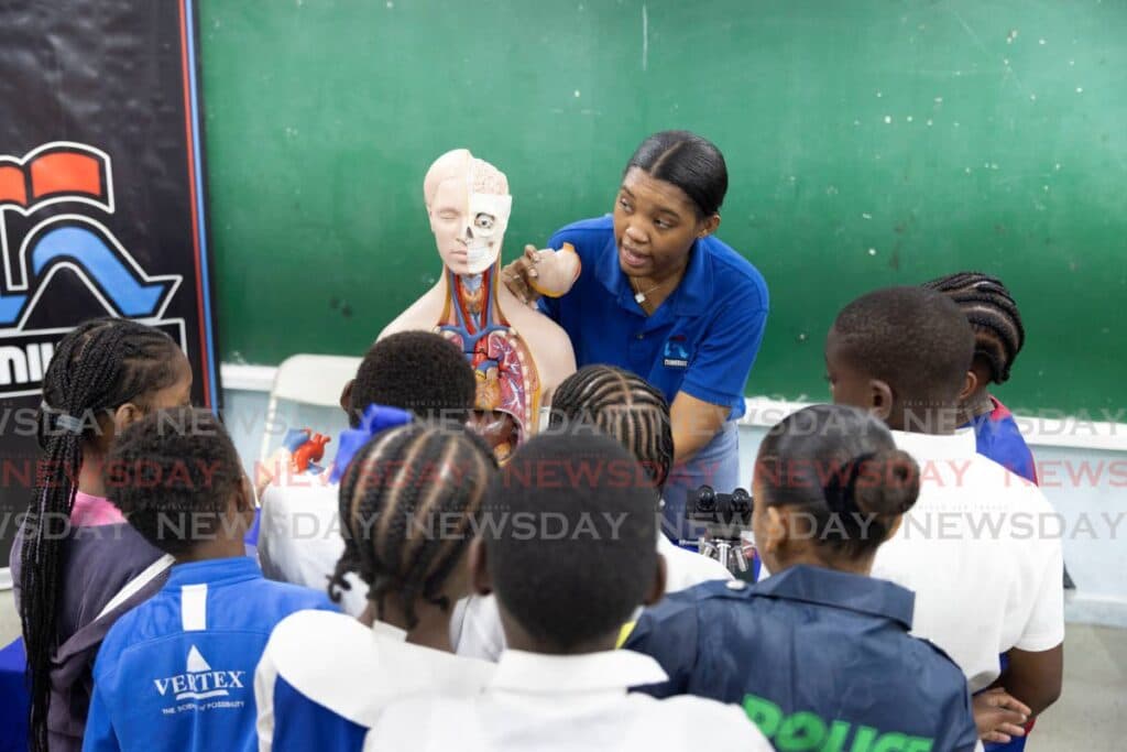 Cops, Port Authority engage Beetham students at career day