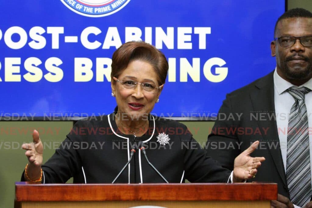 Kamla dares leadership challengers: Come and take it!
