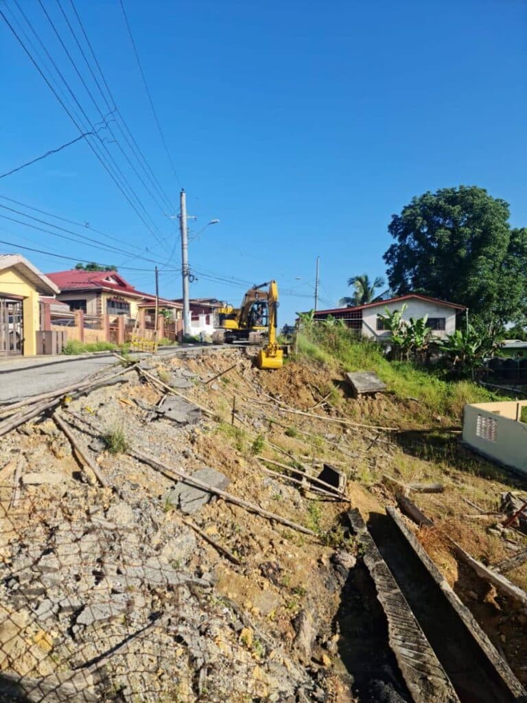 Slope stabilisation begins on Mandingo Road