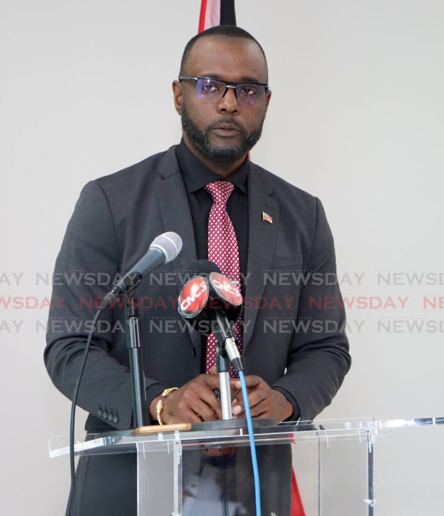 Gonzales: Government must answer on threat to Defence Minister