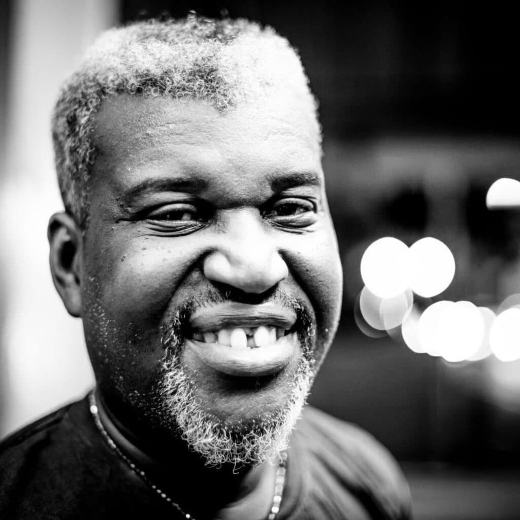 Veteran journalist Sterling Henderson dies