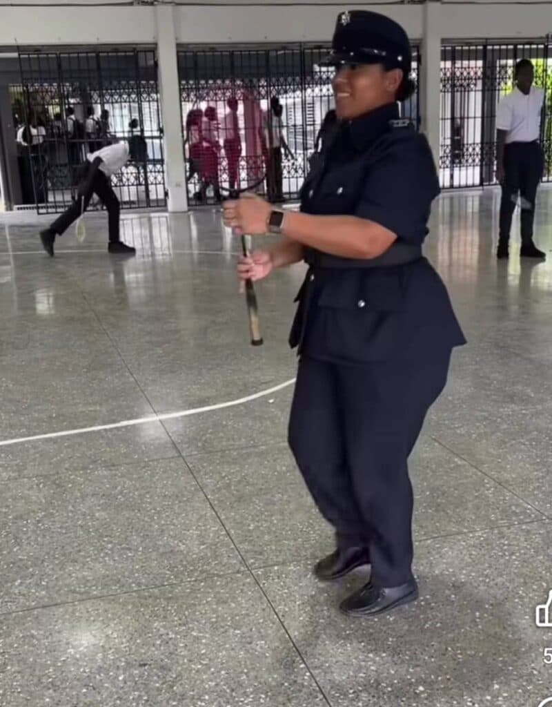 Cop praised for playing badminton with students
