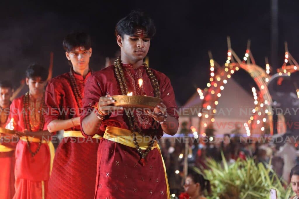 Indian High Commissioner urges citizens to remember the importance of unity