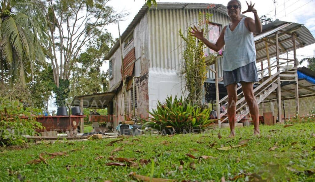 Piparo residents flee amid volcano rumblings