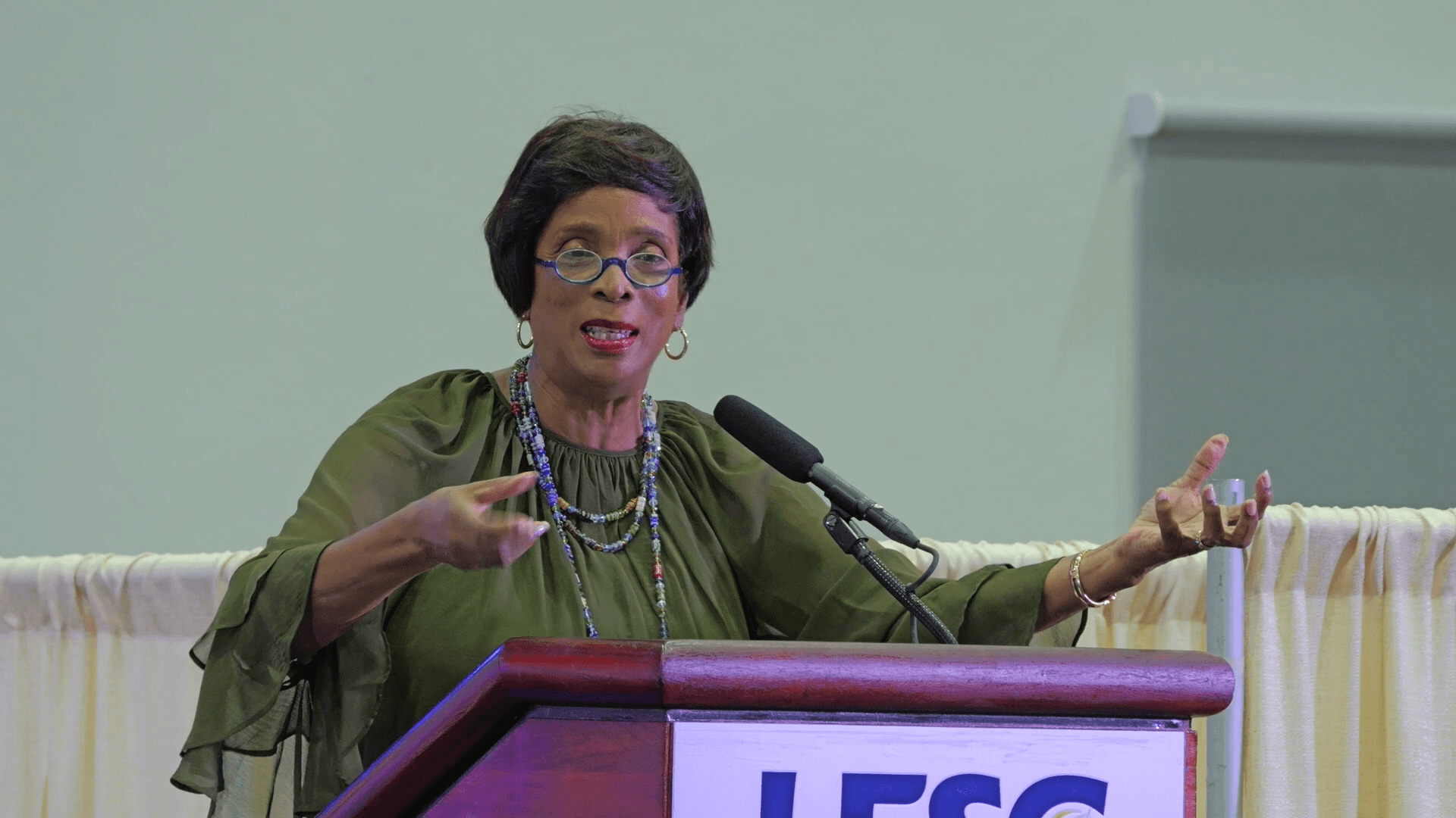 Minister encourages churches to utilise Government resources