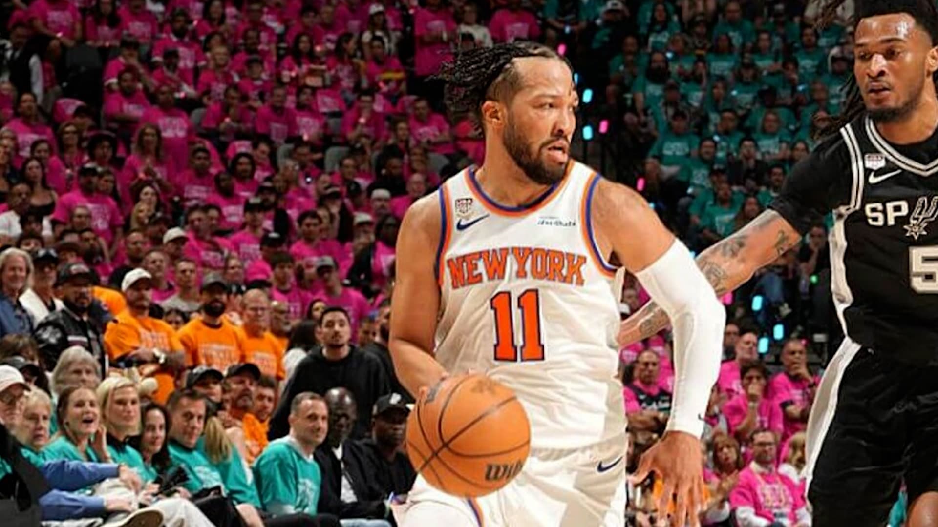 Knicks Extend Historic Winning Streak In Finals Opener