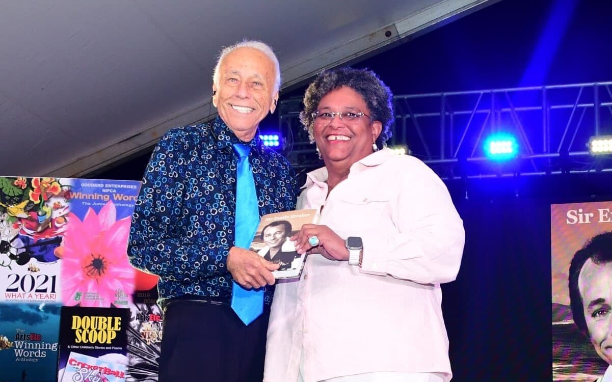 PM hails Sir Emile Straker as a ānational lossā