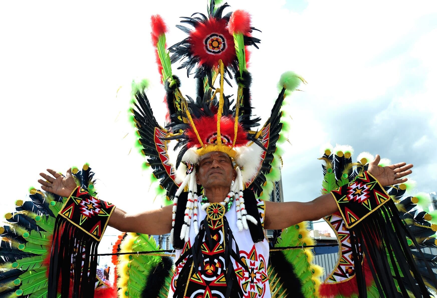 Big mas bands boost Downtown Carnival
