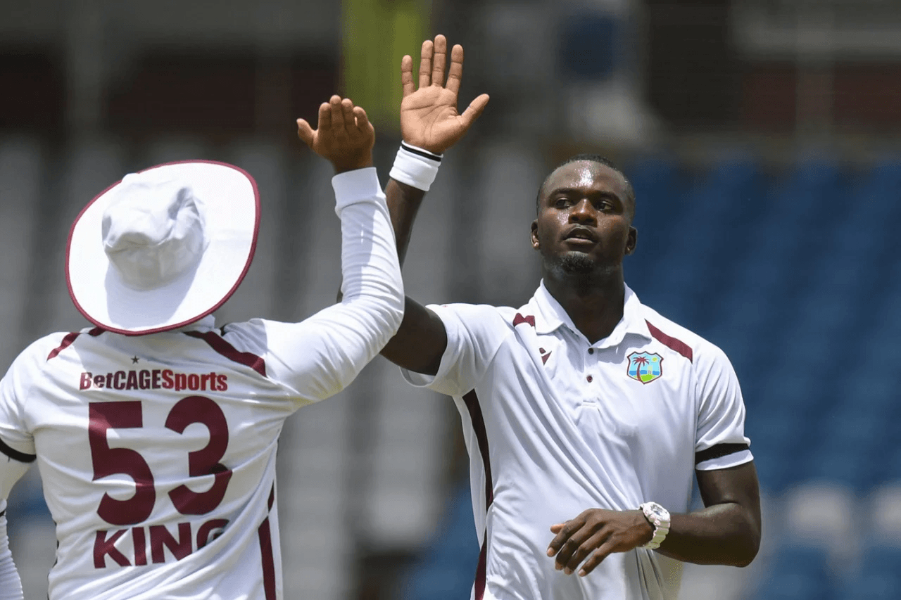 Five-star Seales extends Pakistan's overseas woes in pace-dominated Test match