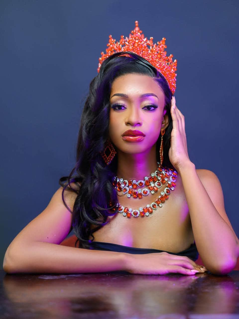 Miriam Alexander wears the crown