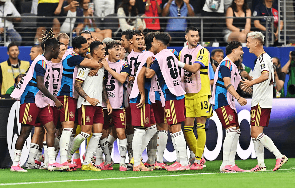 Superb Spain beat France to reach World Cup Final