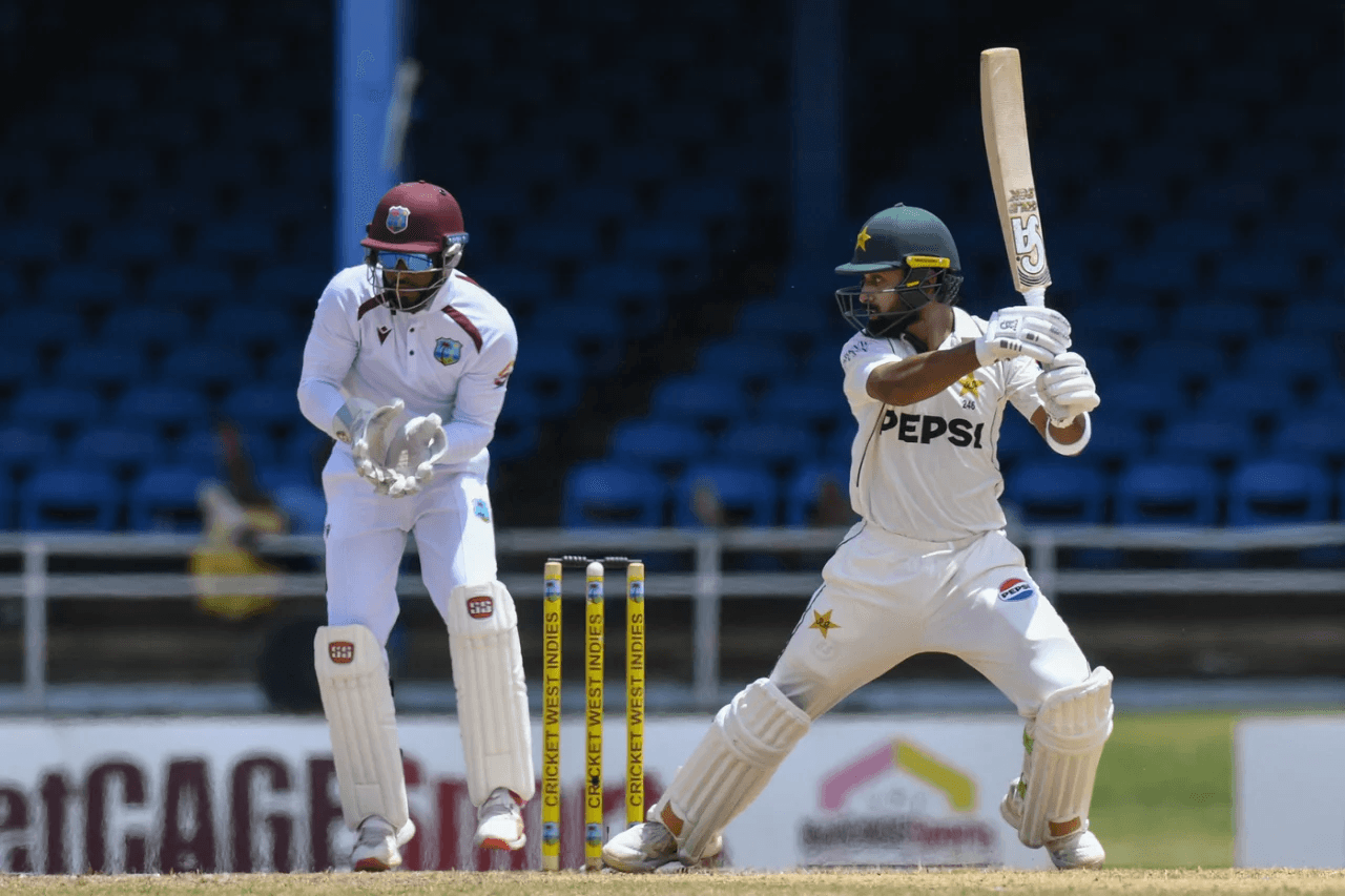 Shafique century, Babar 86* leads strong Pakistan response