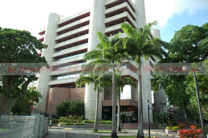 Central Bank making next week’s salaries a priority