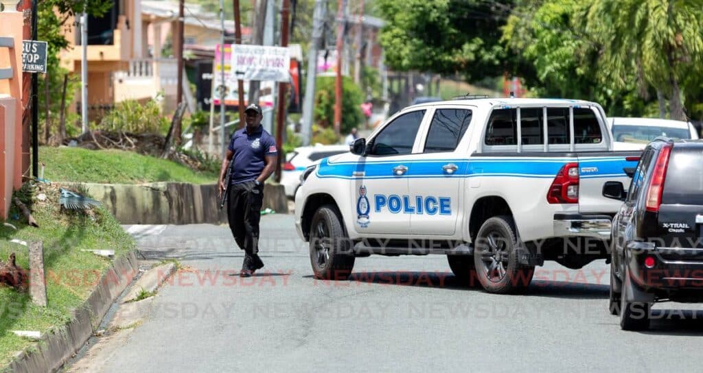 Robbery at gunpoint in Arouca, 2 held