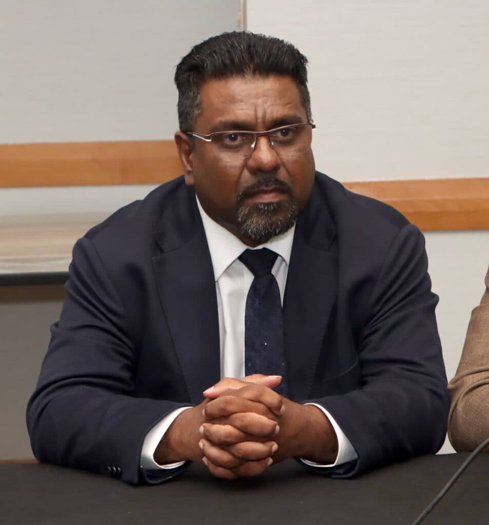 Government to pay former private sugarcane farmers