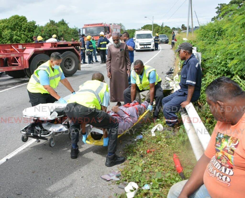 Four-vehicle smash-up leaves 5 injured