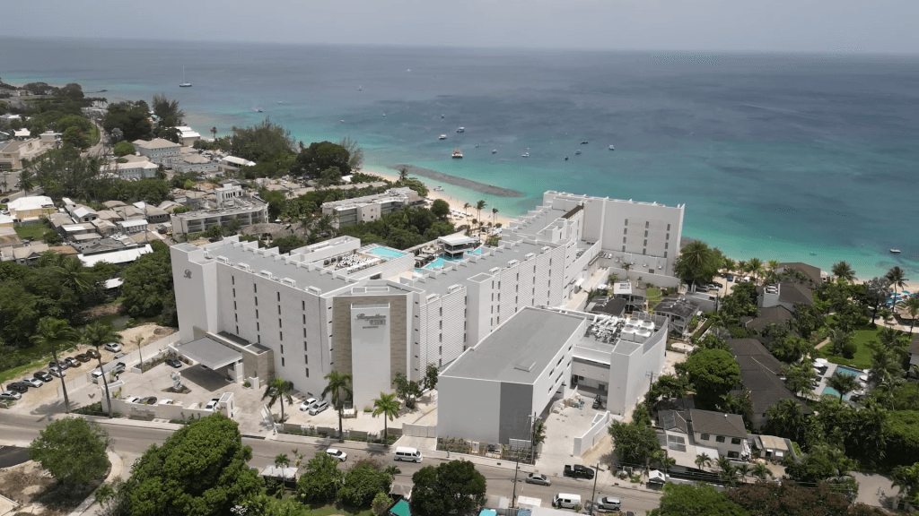 Prime Minister urges hotels to support local businesses