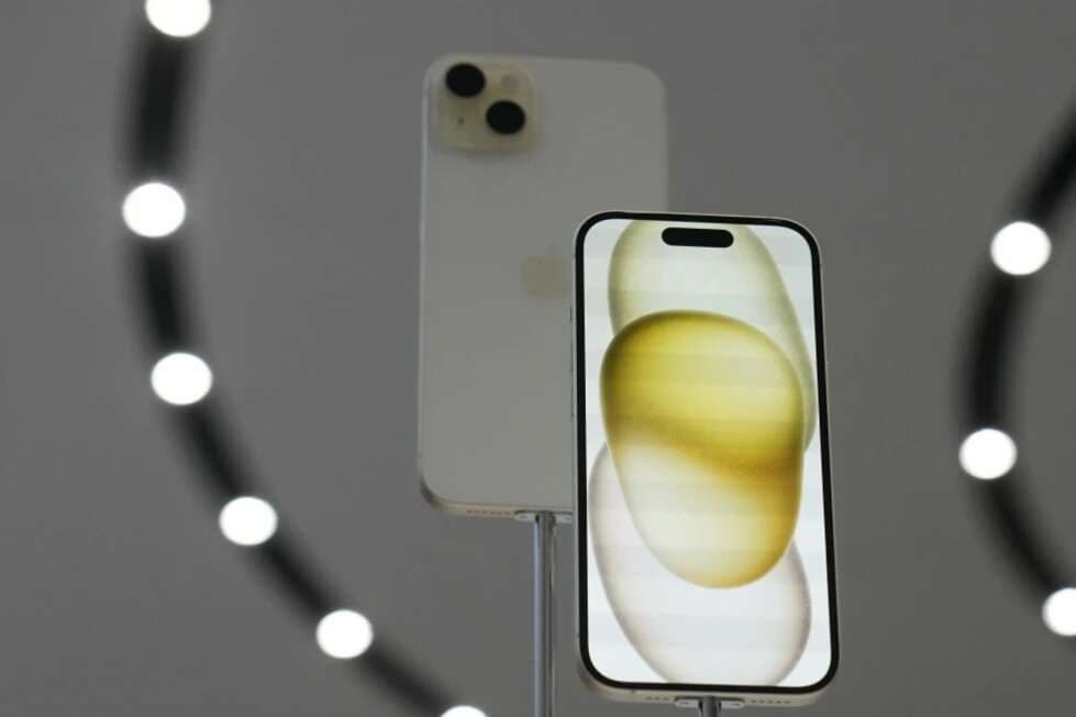 Apple beats expectations on strong iPhone sales