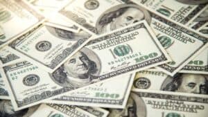 Forex: $157.90 to one US dollar