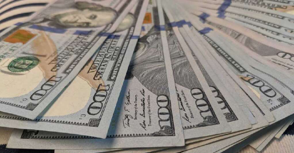 Forex: $159.02 to one US dollar